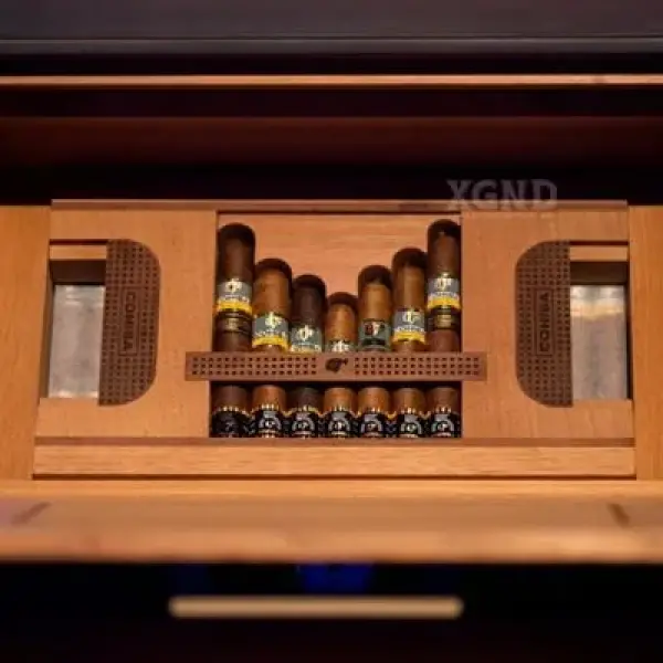 Xì Gà Cohiba 55th Aniversario Humidor Được Đấu Giá Thành Công Với Số Tiền Hơn 66 Tỷ Đồng