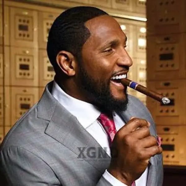 Xì gà yêu thích của tôi: Ray Lewis - Hậu vệ vĩ đại nhất trong lịch sử bóng đá