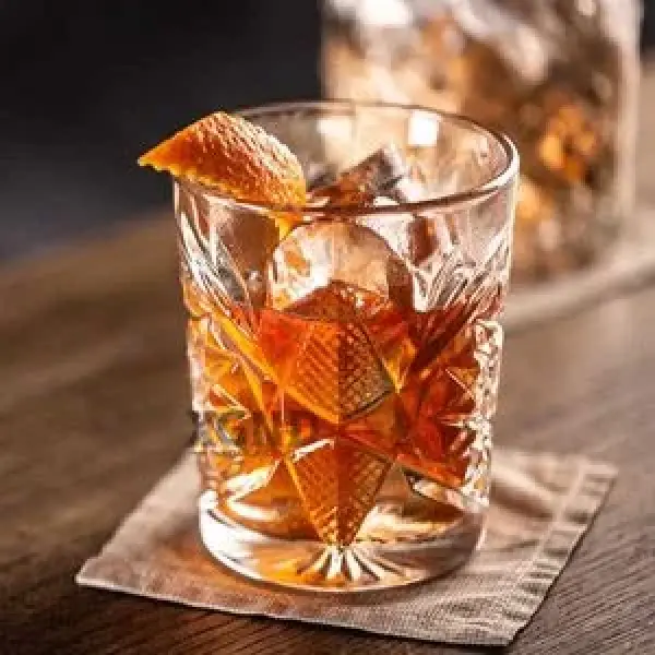Những Loại Đồ Uống Ngon Làm Từ Rượu Cognac Moreau VS Kết Hợp Cùng Xì Gà