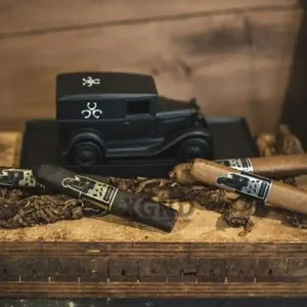 Village Cigar Bắt Tay Cùng Kristoff Mang Đến Dòng Xì Gà Bootlegger Mới Mẻ