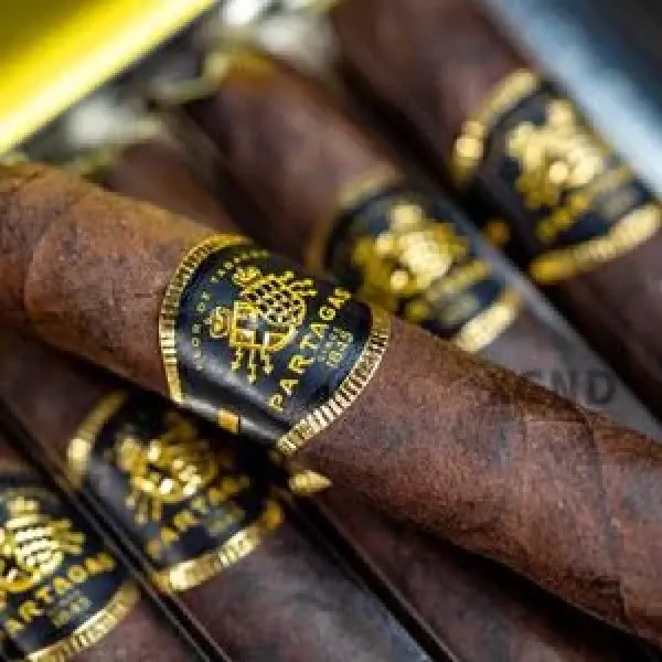 Phiên Bản Thu Nhỏ Của Dòng Xì Gà Partagas Black Label