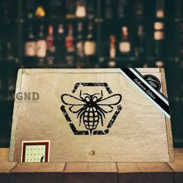 Thương Hiệu Viaje Honey & Hand Grenades Gets Cho Ra Mắt Dòng Xì Gà Phiên Bản Giới Hạn Falchion