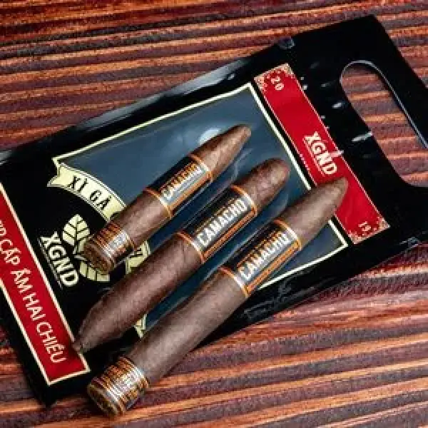 Bộ Sưu Tập Xì Gà Camacho American Barrel Aged Figurado Cùng Zip XGND