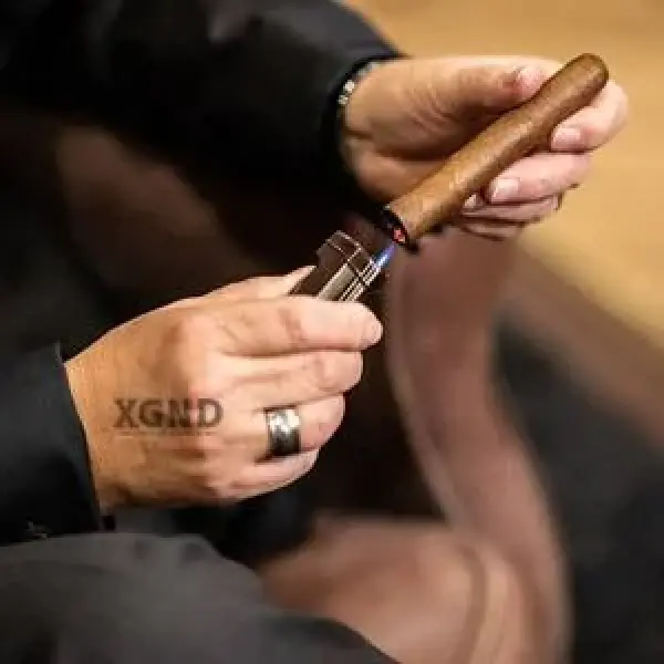 Hút Xì Gà Là Thú Vui Hay Là Một Thói Quen - Bàn Luận Về Cigars Cùng XGND