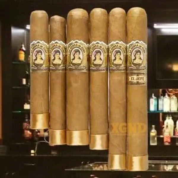 Khám Phá Dòng Xì Gà La Aroma de Cuba Connecticut Corona - Hương Vị Cuba