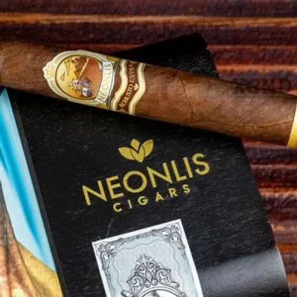 Thưởng Thức Dòng Xì Gà Neonlis Nuevo Mundo San Salvador Tại XGND