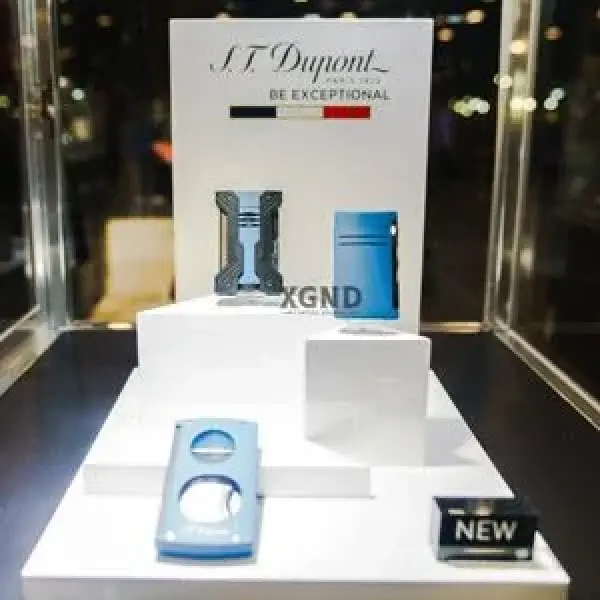 Bộ Sưu Tập Bật Lửa Xăng ST Dupont Đang Được Chuyển Đến Các Cửa Hàng