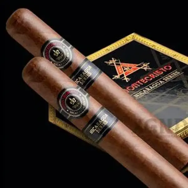 Altadis hợp tác với AJ Fernandez tạo ra dòng xì gà Montecristo Nicaragua