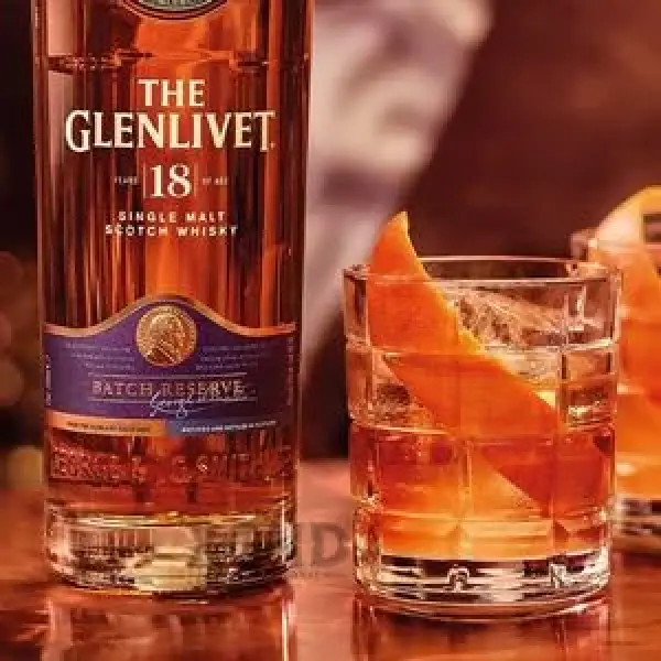 Rượu Whisky Cổ Điển Để Thưởng Thức Tại Các Quán Bar