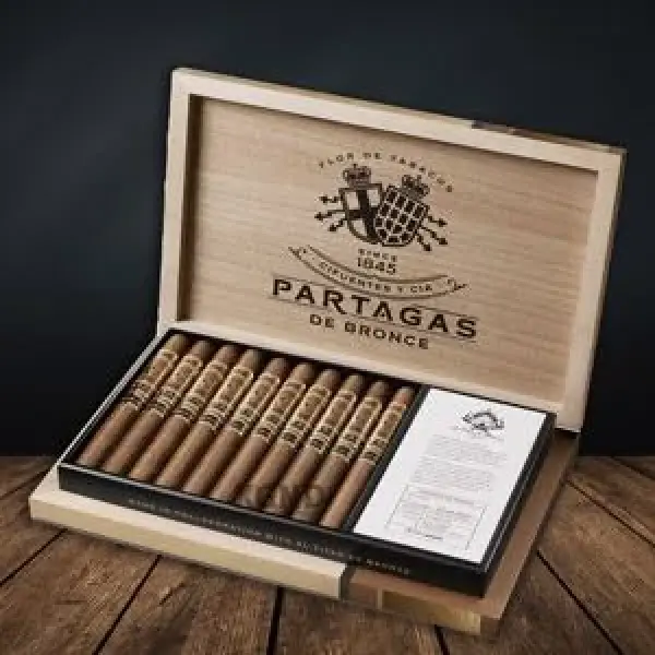 General Vận Chuyển Xì Gà Partagas De Bronce Vào Tháng 4