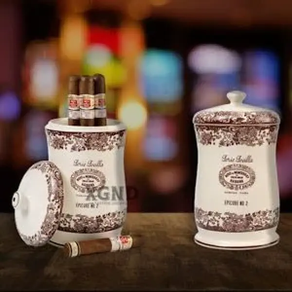 Review Xì Gà Cuba Hoyo de Monterrey Trong Hũ Gốm Tây Ban Nha Độc Quyền
