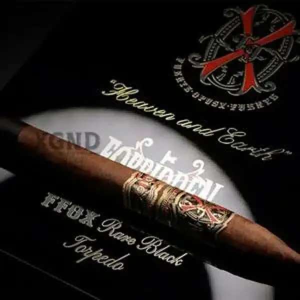 Bộ Sưu Tập Xì Gà Fuente Fuente OpusX Rare Black Sắp Ra Mắt Vào Tháng 8