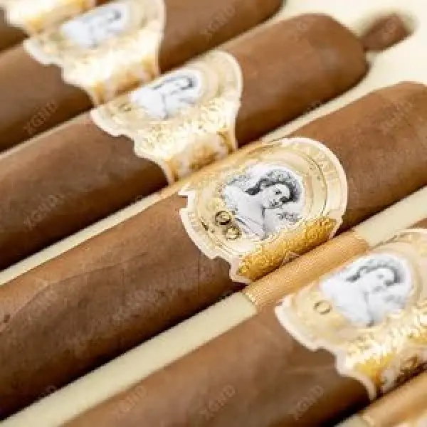 Giới Thiệu Xì Gà La Palina Goldie Toro Grande Mới Tại PCA 2024