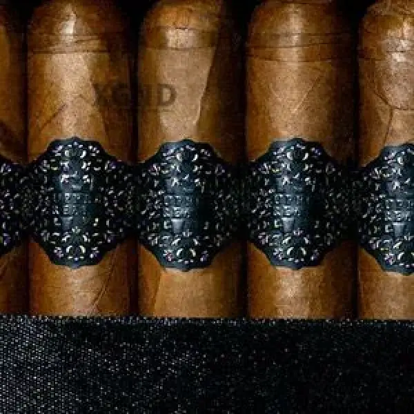 Xì Gà Upper Realm Phiên Bản Giới Hạn Của Thương Hiệu Warped