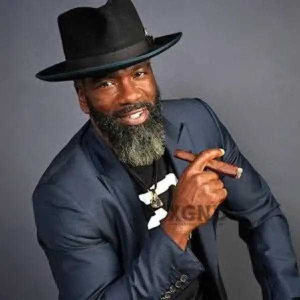 Xì gà yêu thích của tôi: Ed Reed - Tượng đài danh vọng bóng đá