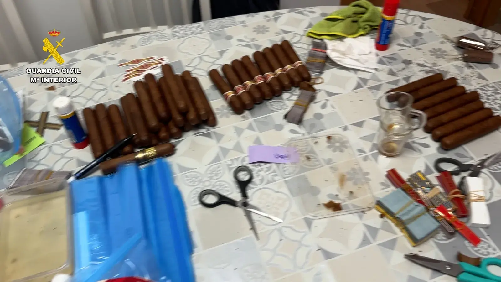 Cigar và tang vật trong chuyên án tại Mislata