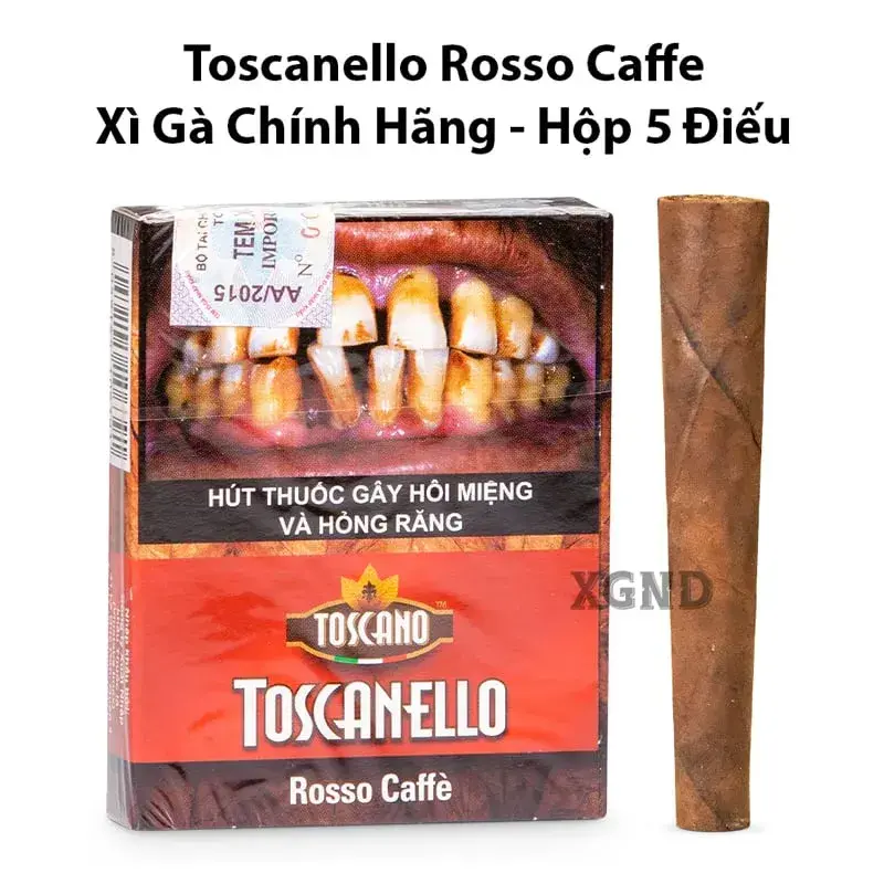 Ảnh chụp hộp Toscanello Rosso Caffè dành cho thị trường Việt Nam, có cảnh báo sức khỏe bằng tiếng Việt và tem nhập khẩu.